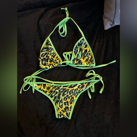 Green Leopard bikini - Picture 2 of 2